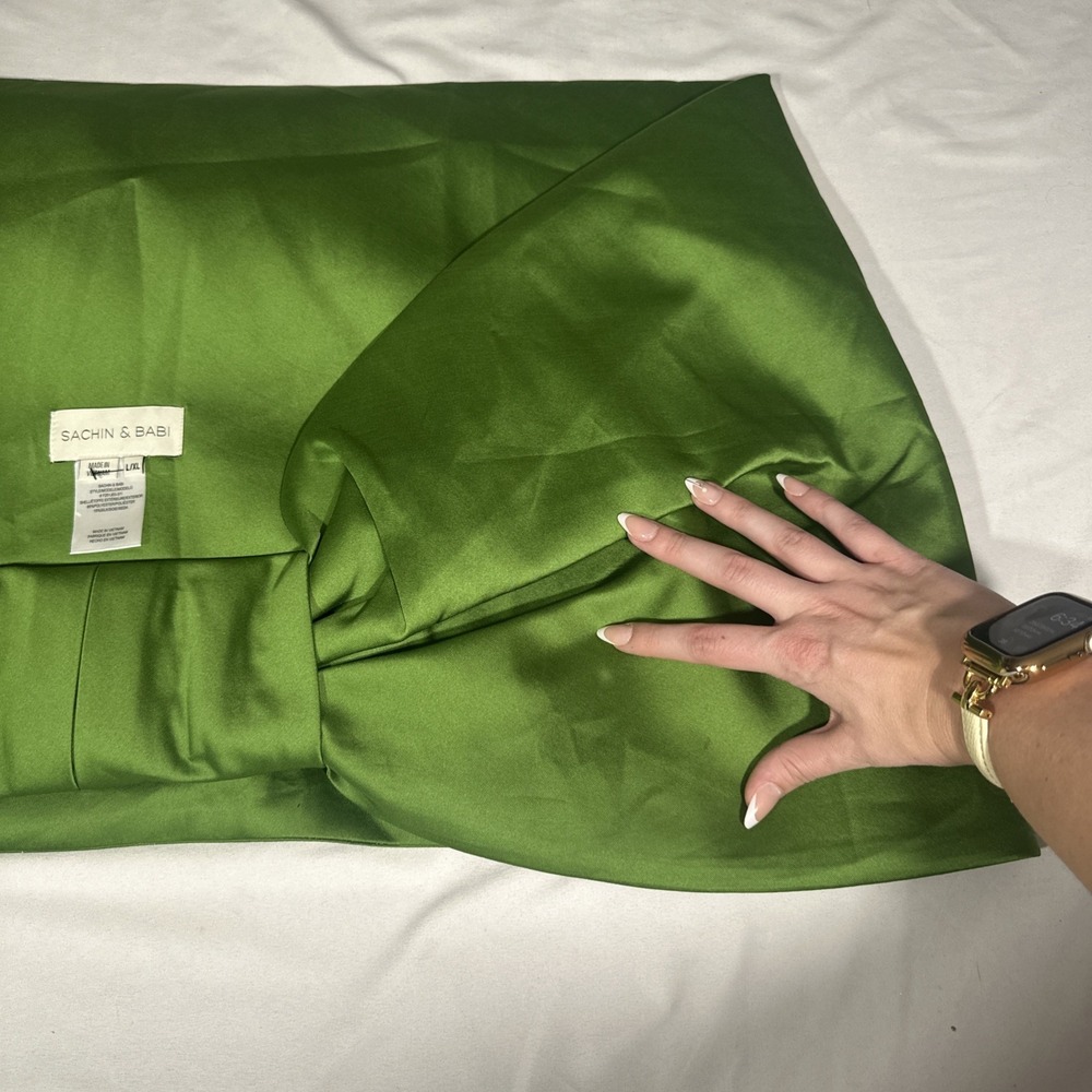 NWD $250 Sachin & Babi [‎ L/XL ] Hug Satin Shawl in Green Garnet #U1711 - Picture 14 of 14
